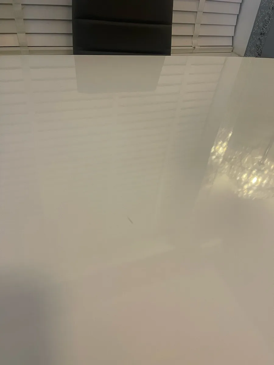 Table & Chairs - Image 3