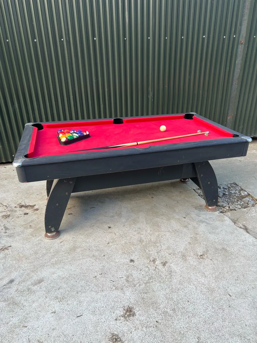 Pool Table + Cue and complete billiard ball set - Image 1