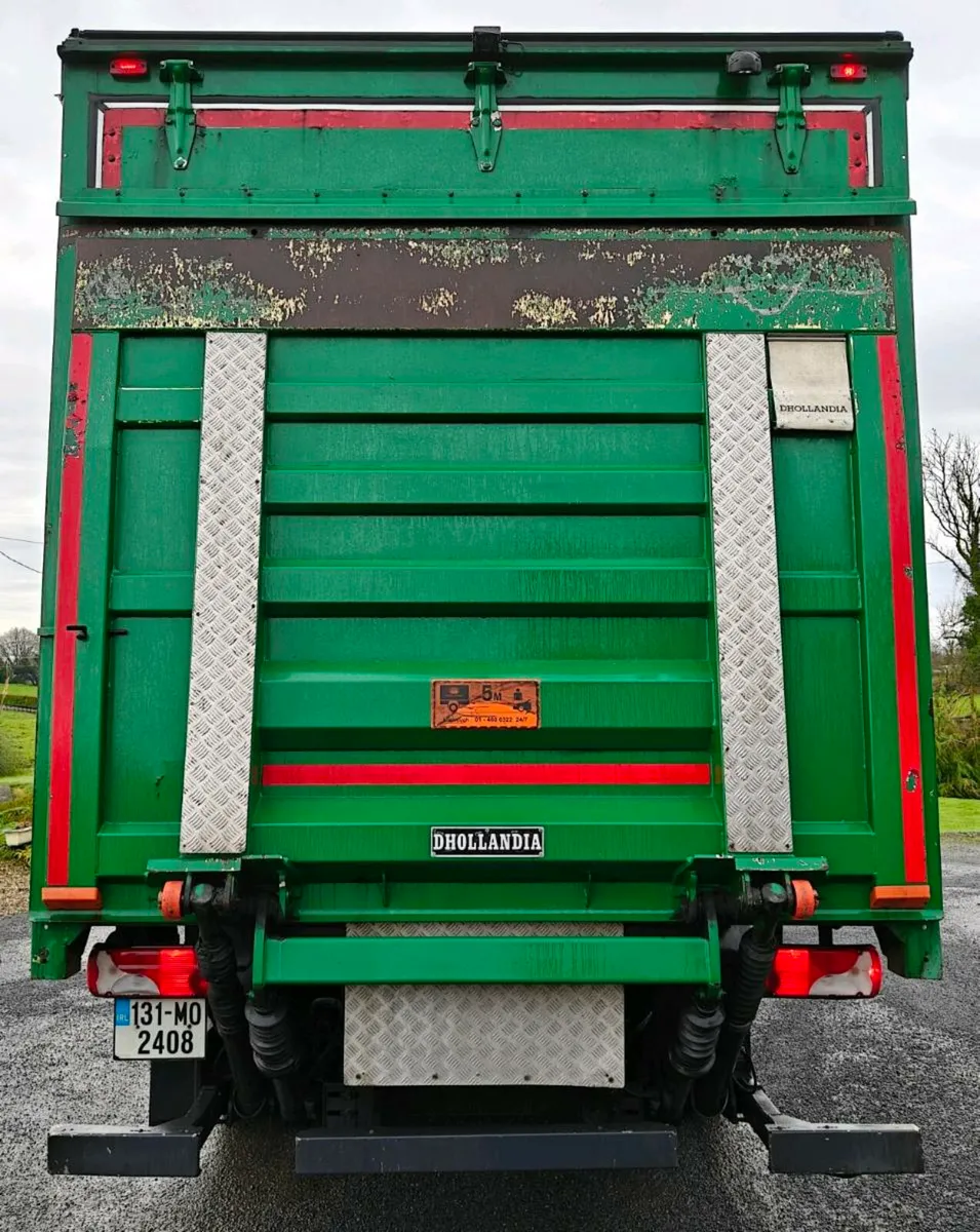 2013 Scania P320 Curtainside - Image 4