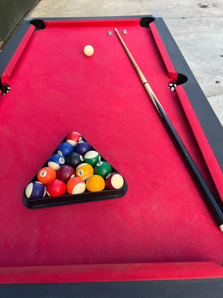 Pool Table + Cue and complete billiard ball set - Image 4