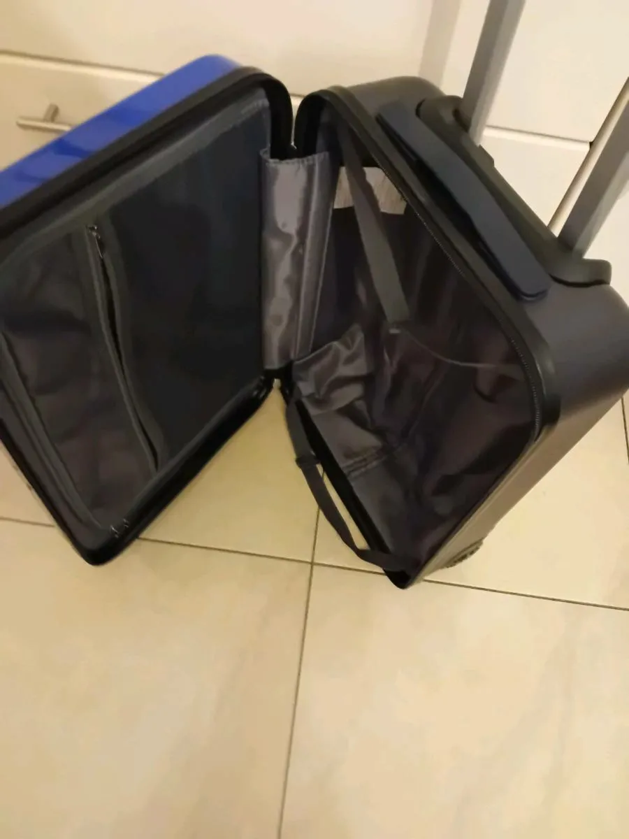 CABIN SIZE HARD  TYPE  SUITCASE  NEW - Image 2