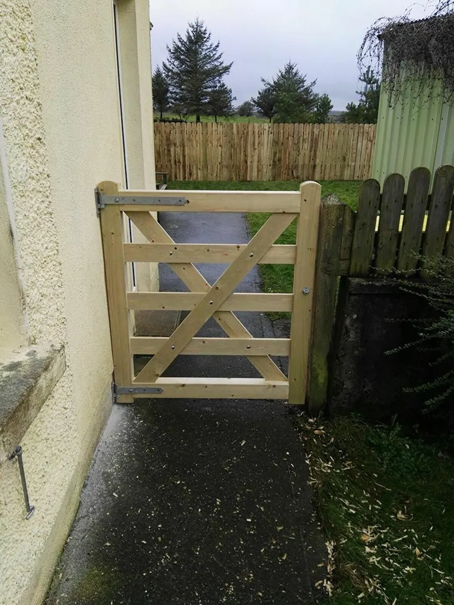Pedestrian small gates - Timber- made to order - Image 1