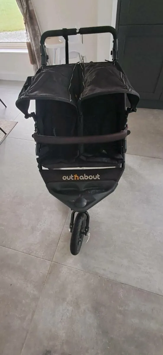 Double out and about buggy - Image 2