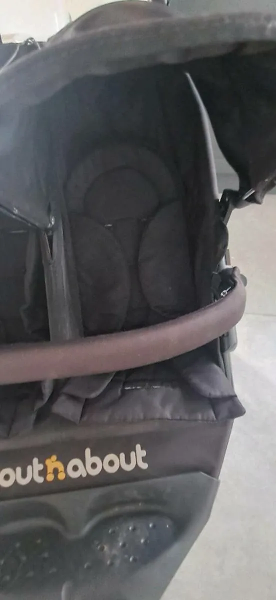 Double out and about buggy - Image 4