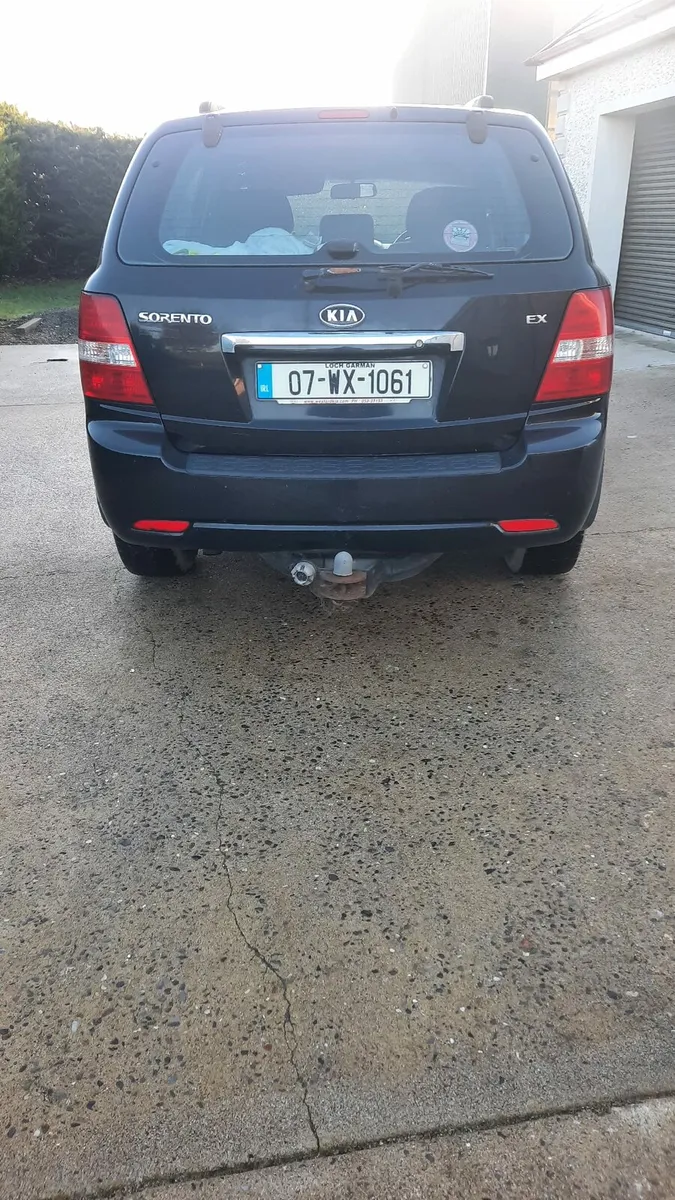 Kia Sorento- Excellent condition - Image 4
