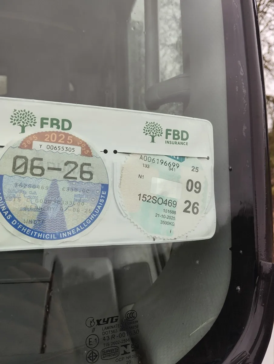 Isuzu double cab tipper 2015 - Image 3