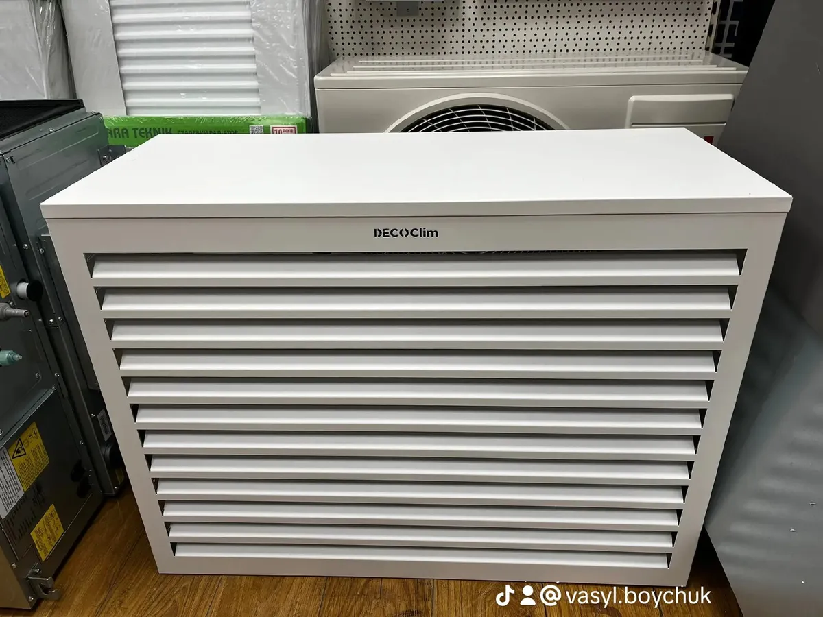 Box for air conditioner - Image 1