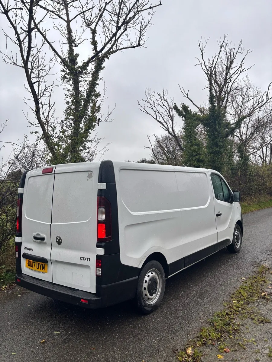 2017 VAUXHALL VIVARO - Image 4
