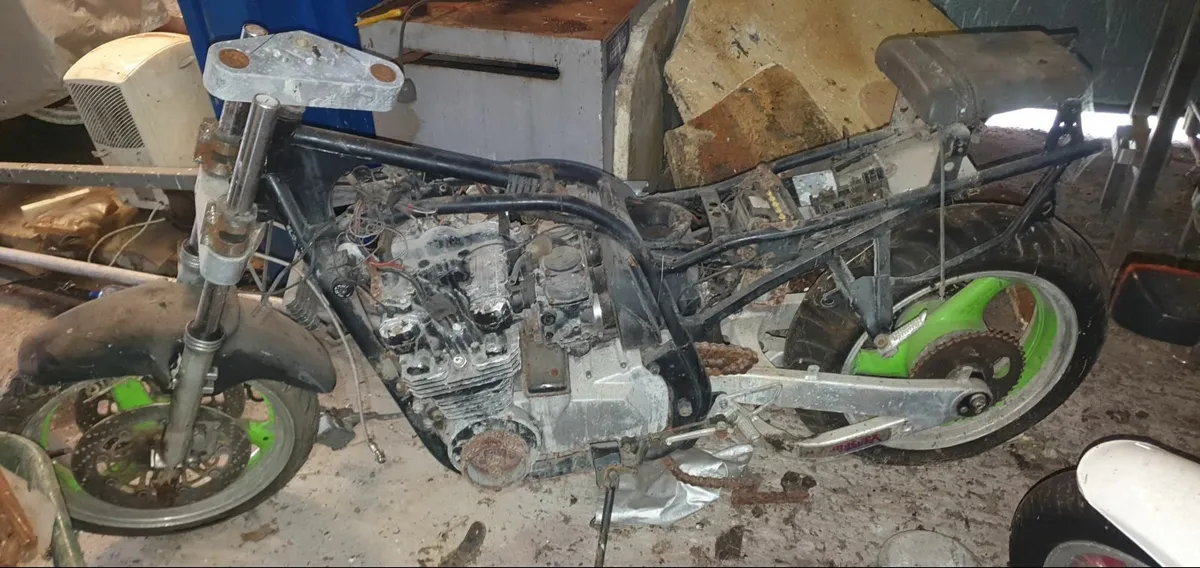 Motorcycle   GpZ 750    project - Image 4