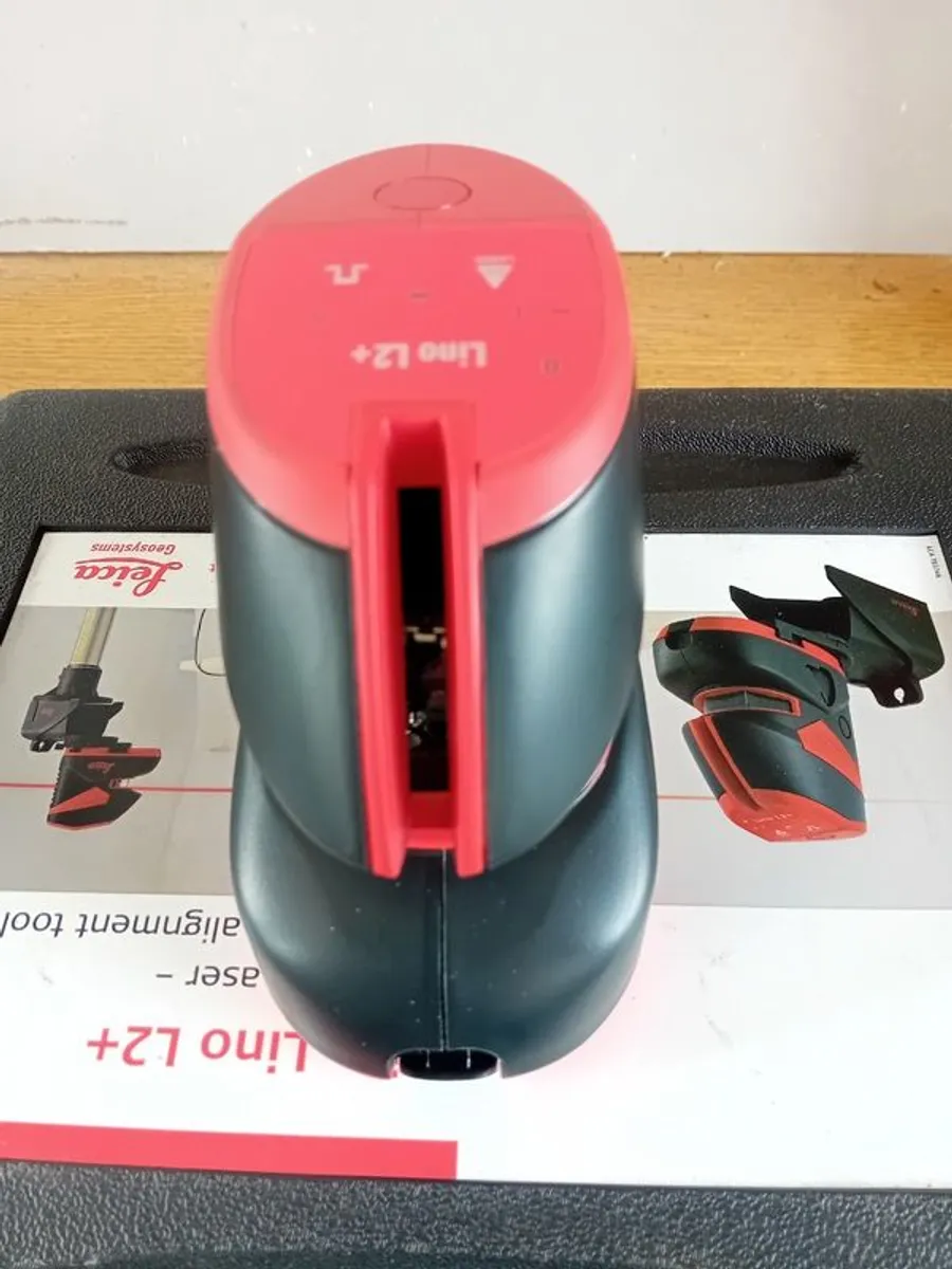 Leica Cross Line Laser Level - Image 3