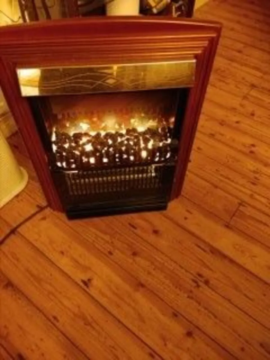 Free electric fireplace - Image 1
