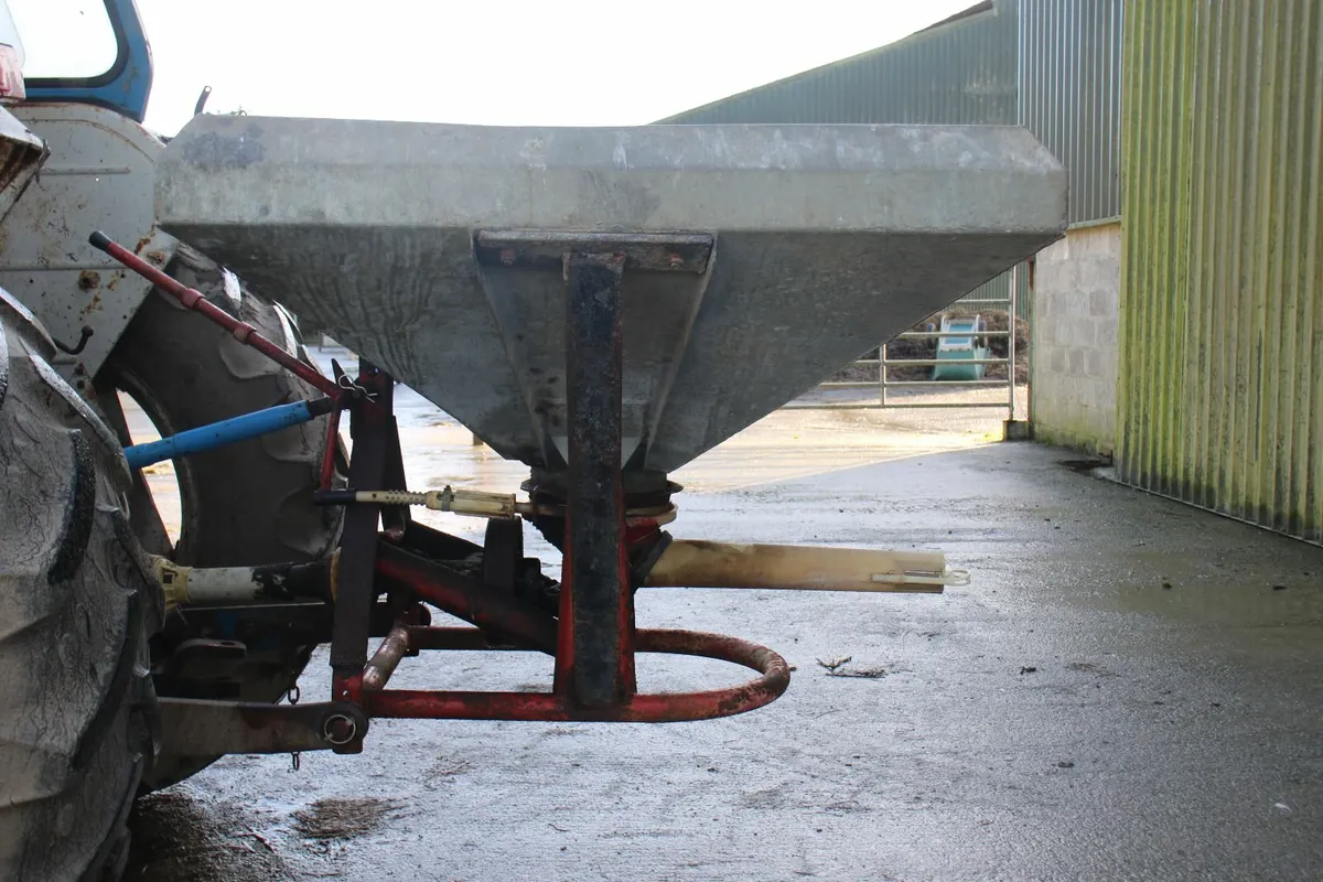 Fertiliser Spinner - Image 3