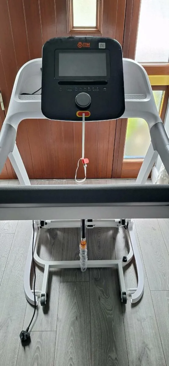 Treadmill - Image 1