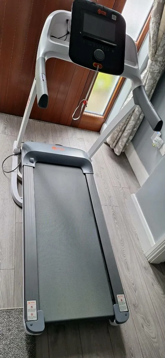 Treadmill - Image 2