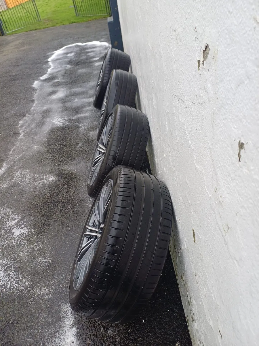 BMW alloy wheels as new - Image 3