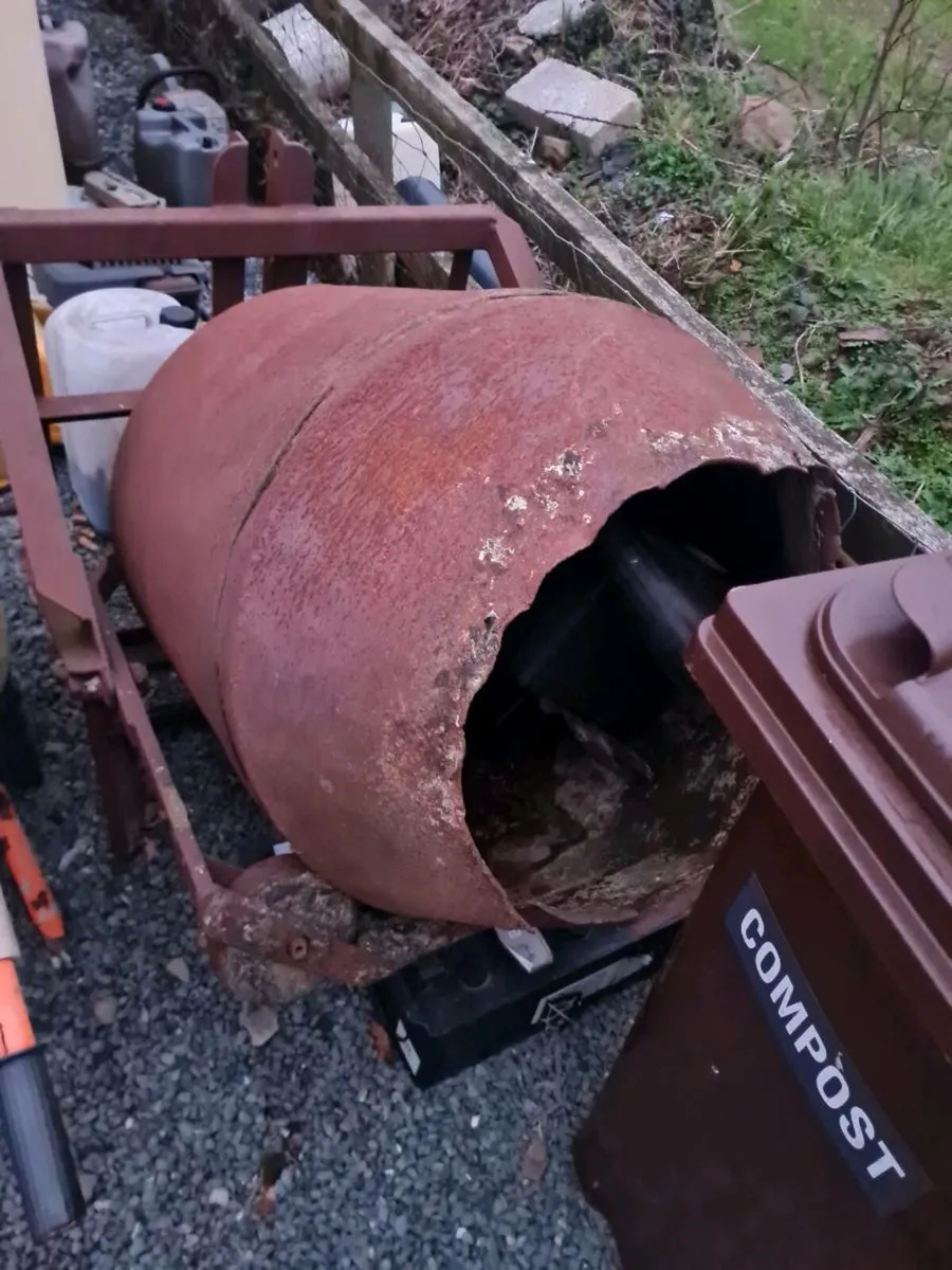Cement mixer - Image 2