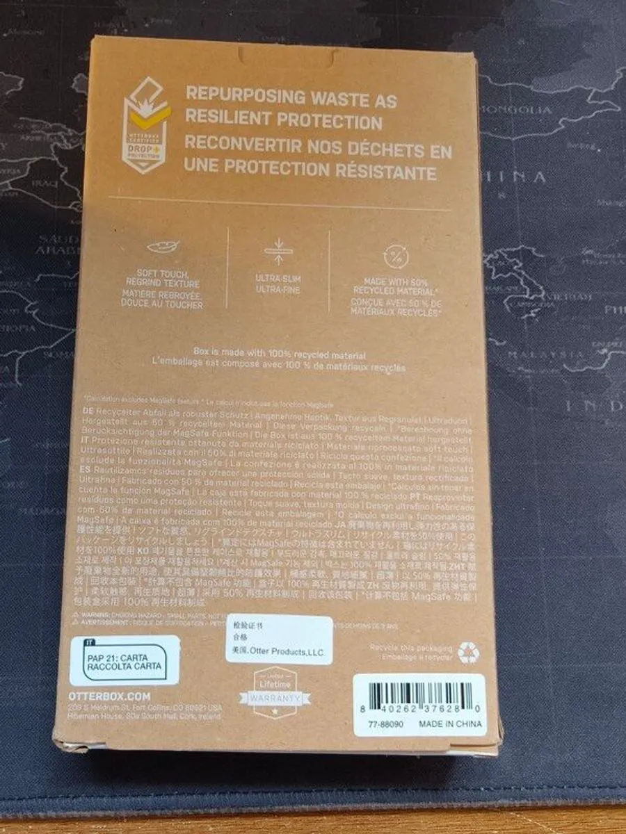 Otterbox Blue Core Series Magsafe case iPhone 13 Pro - Image 3