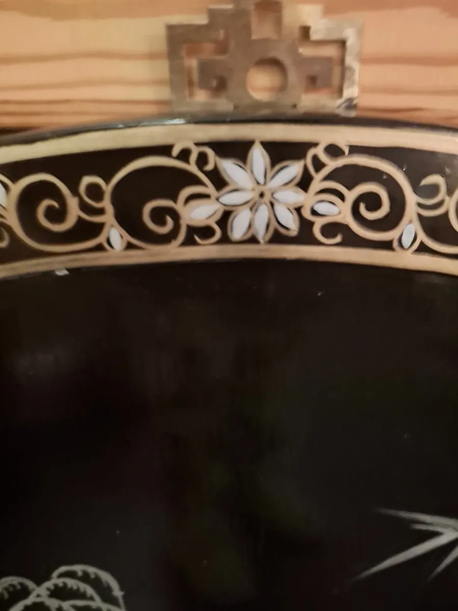 Vintage Chinese Mother of Pearl & Lacquer 3D... - Image 3