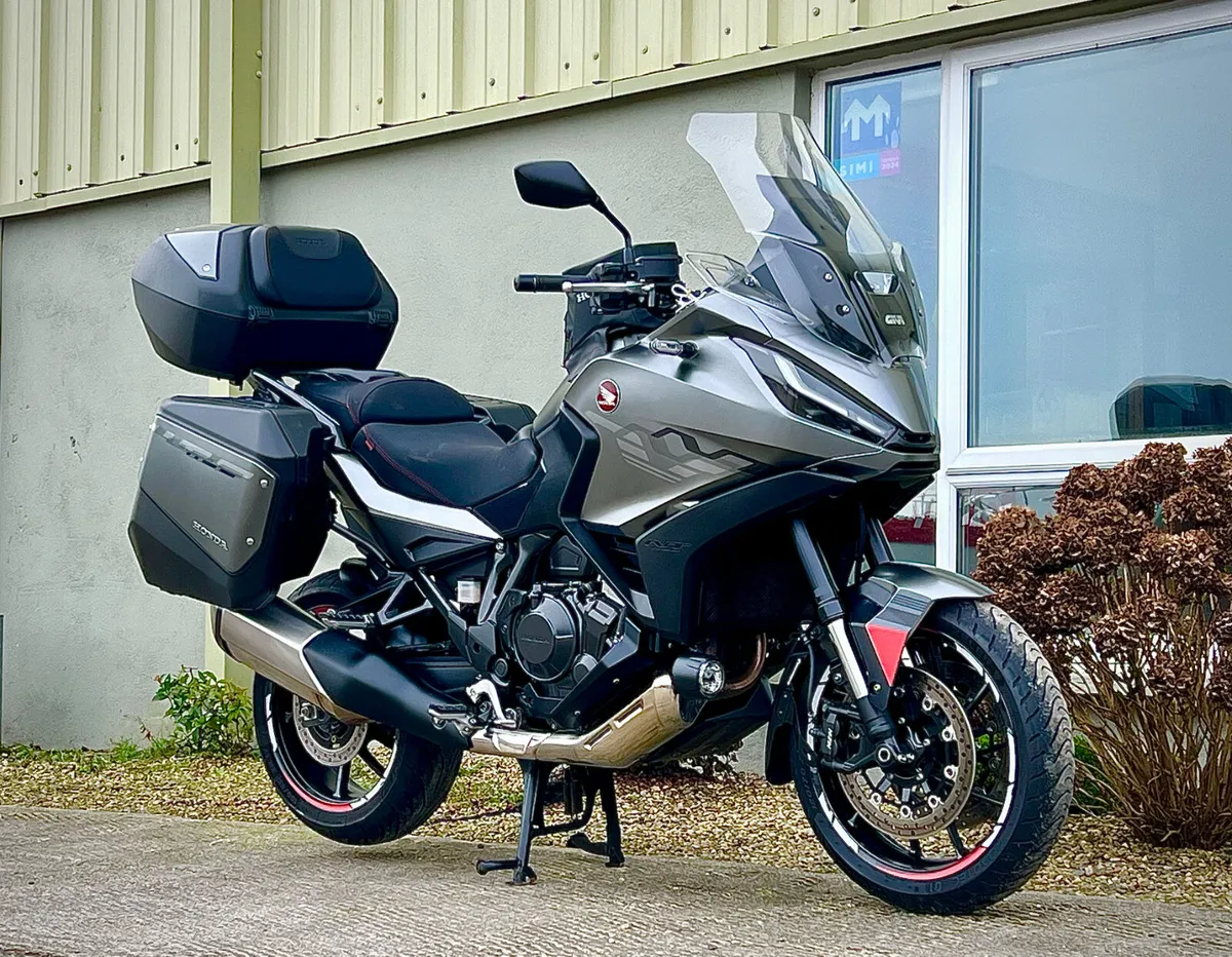 Honda NT1100A 2023 @ AMI - Image 3