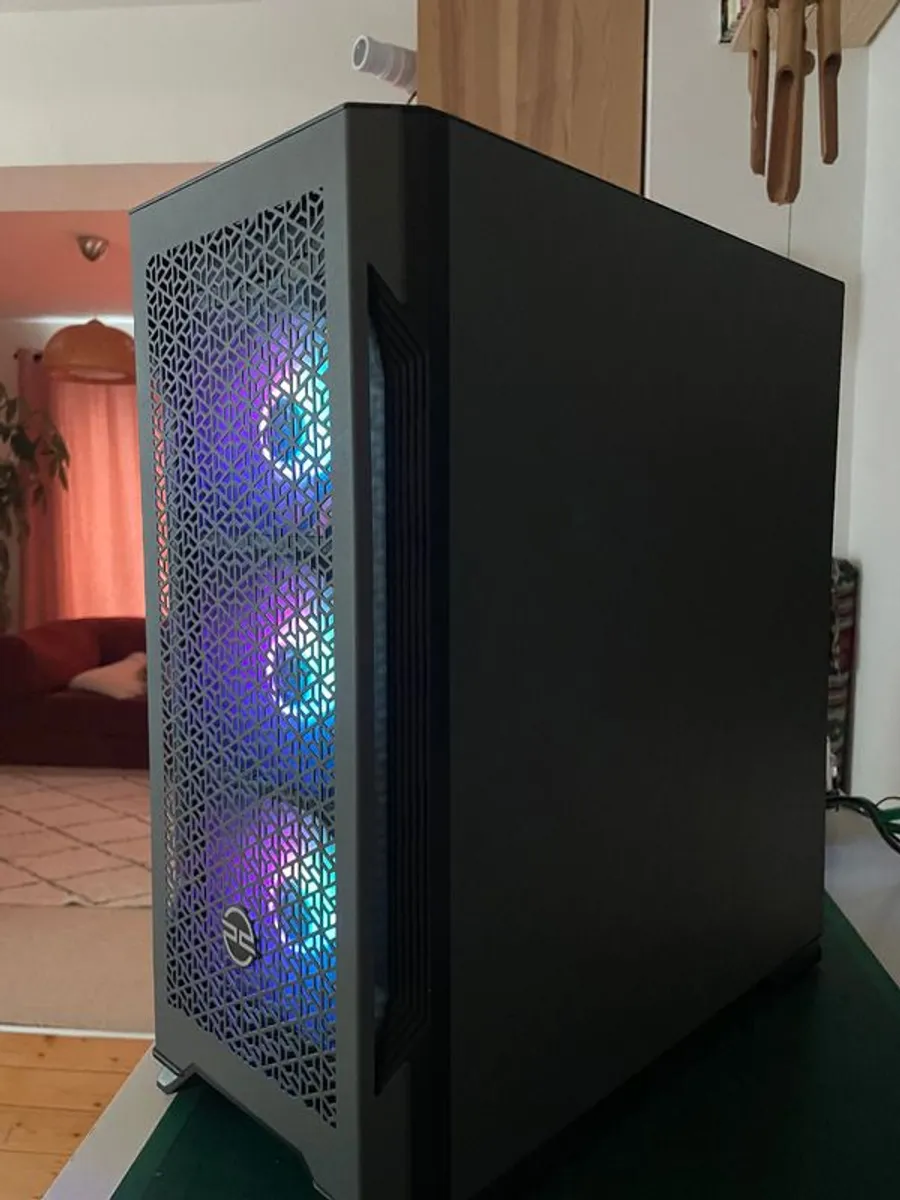 Gaming Computer - Image 1