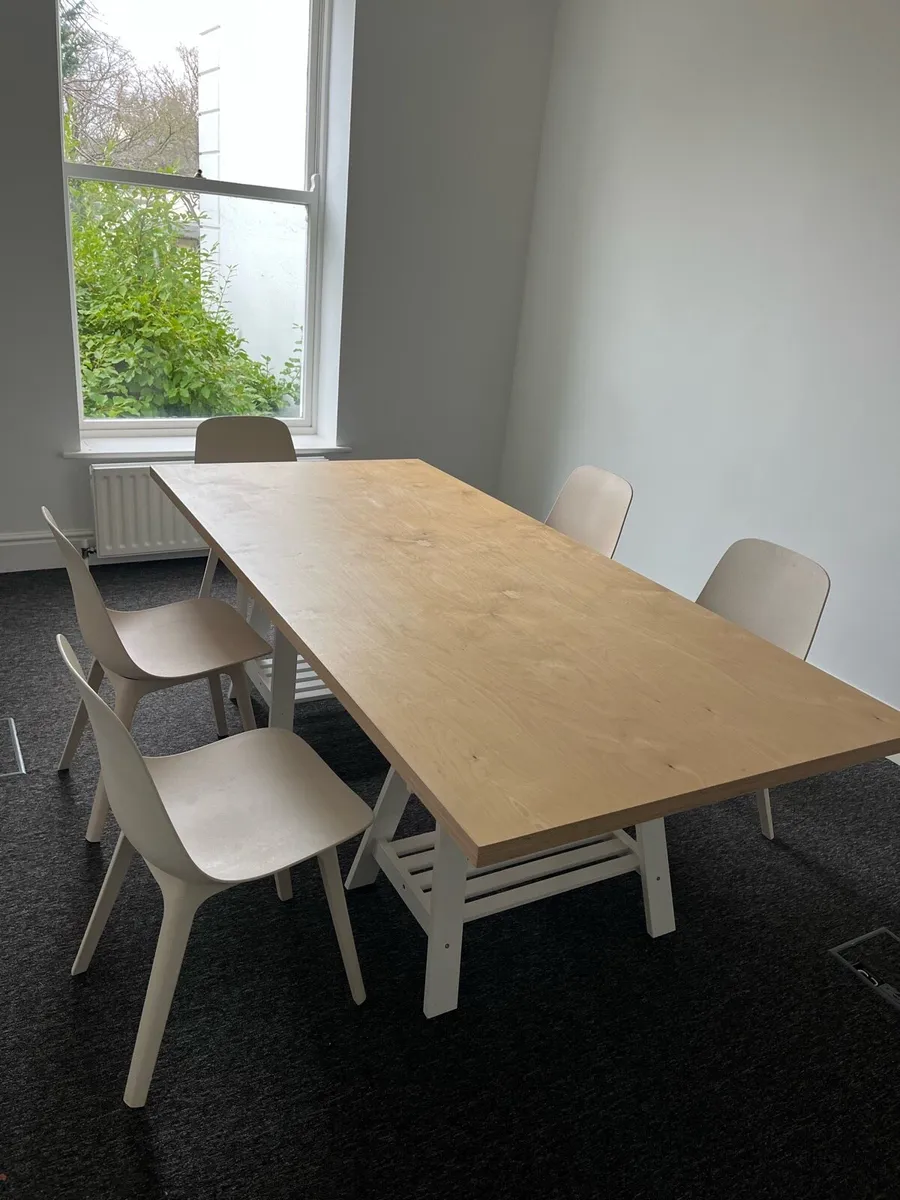 Office table - Image 1