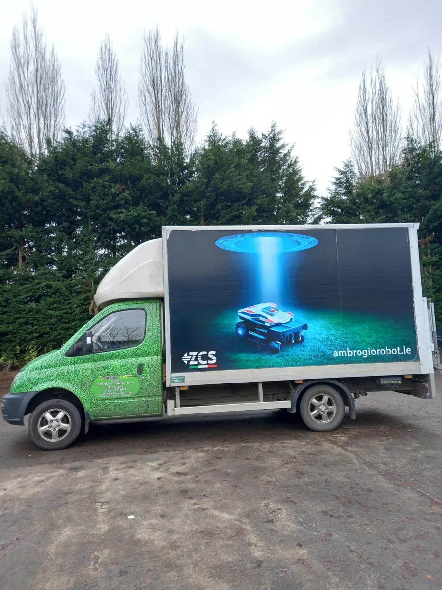 2020 LDV Box Van with lift 2.5 Diesel - Image 1