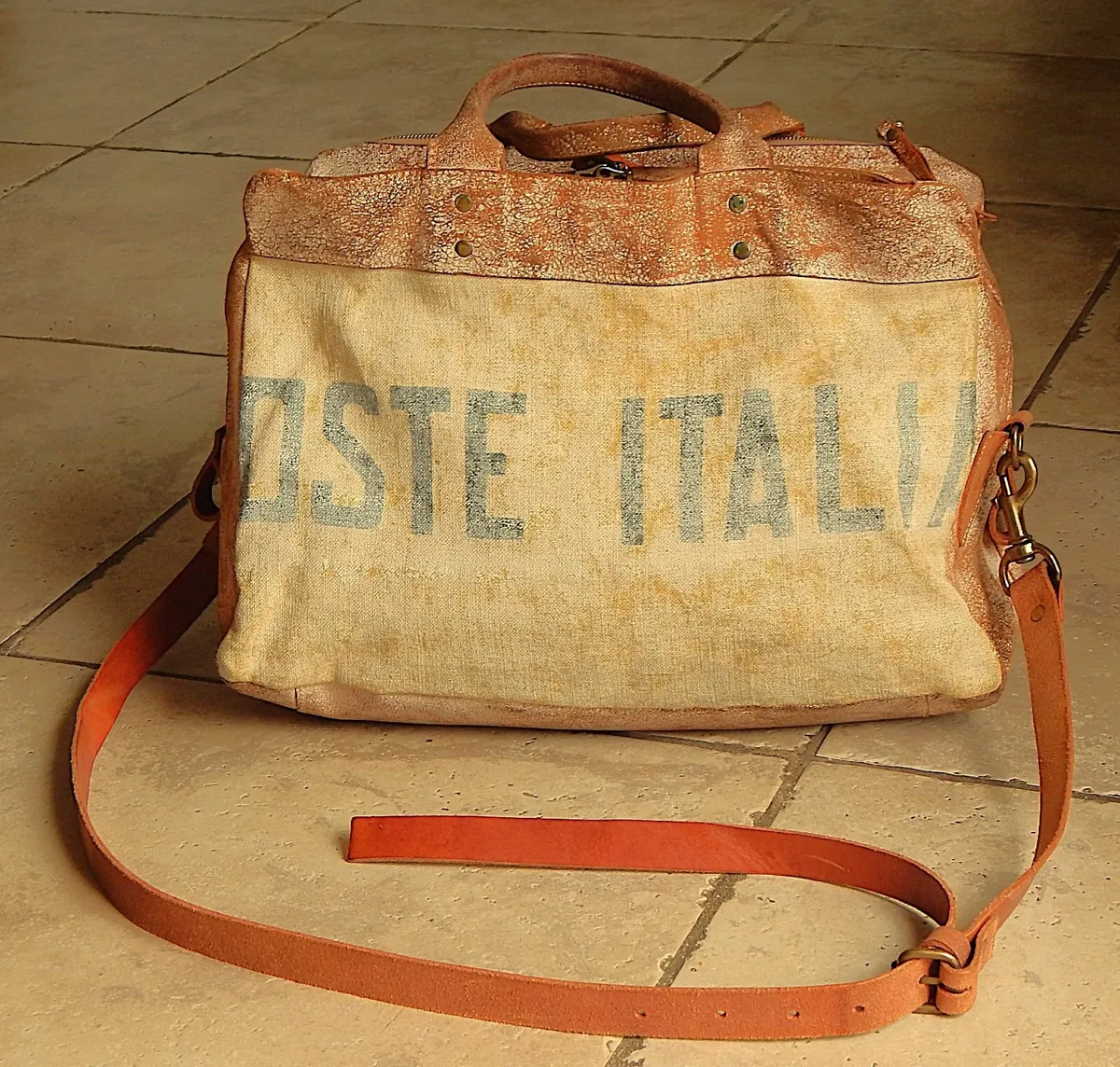 OSTE ITALIA brand Ladies Leather Handbag - Image 1