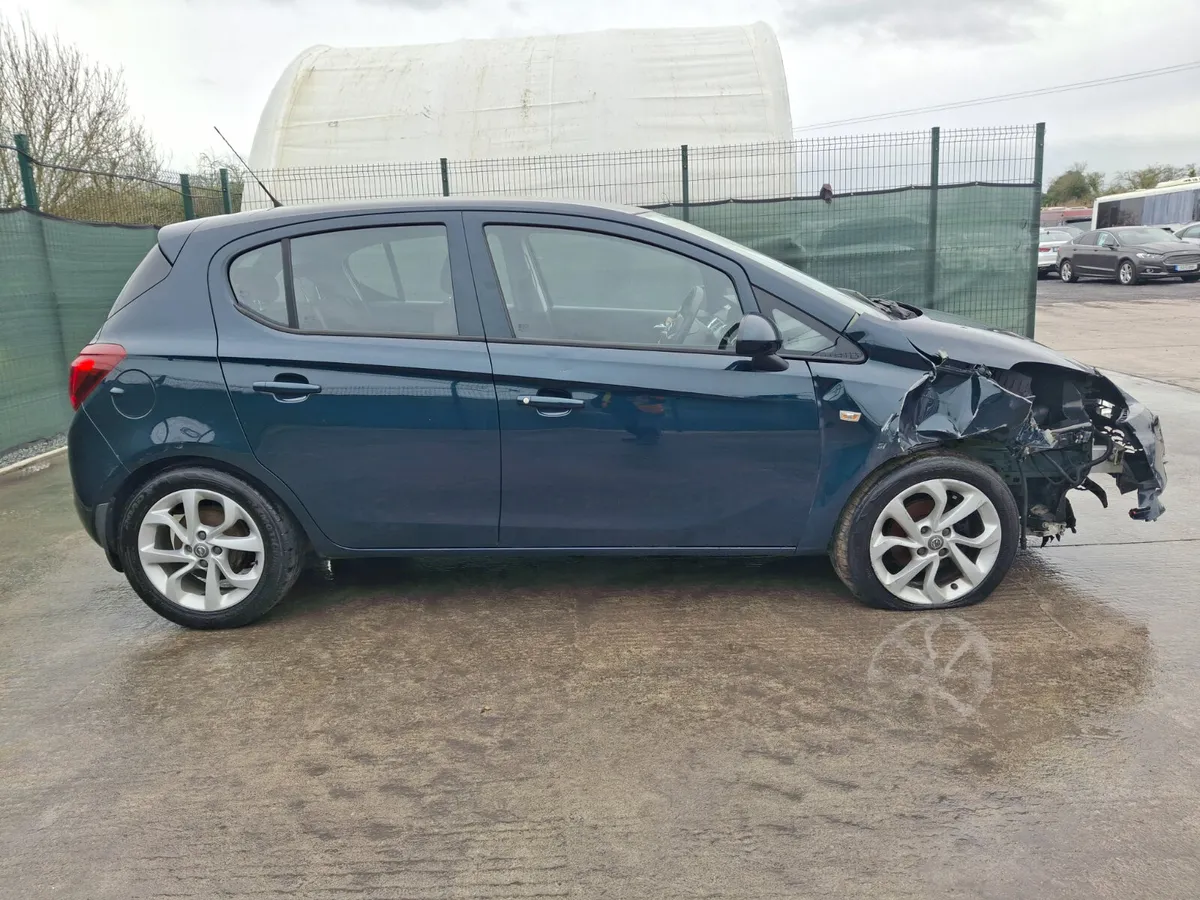 152 Opel Corsa 1.4 Petrol Automatic - Image 4