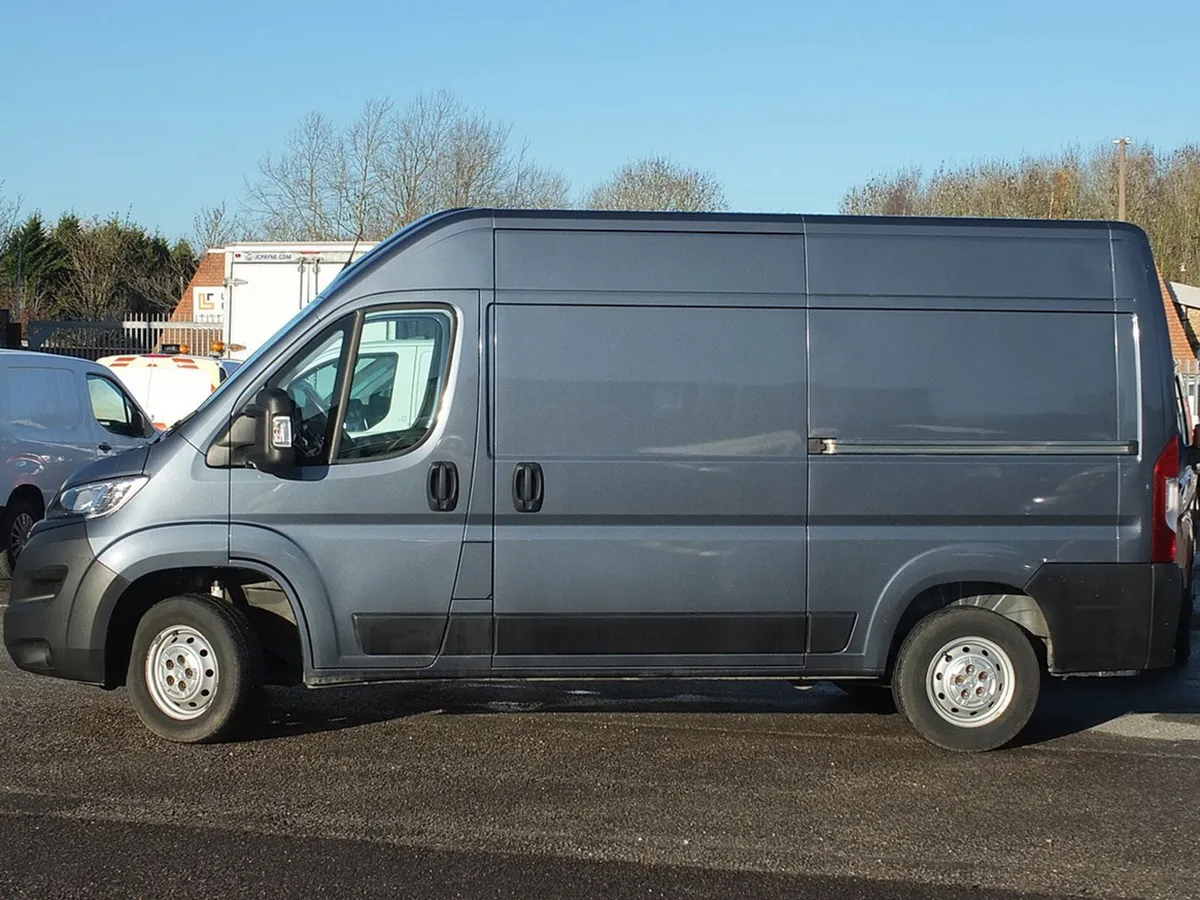 2023 Vauxhall Movano Medium Roof Panel Van - Image 3