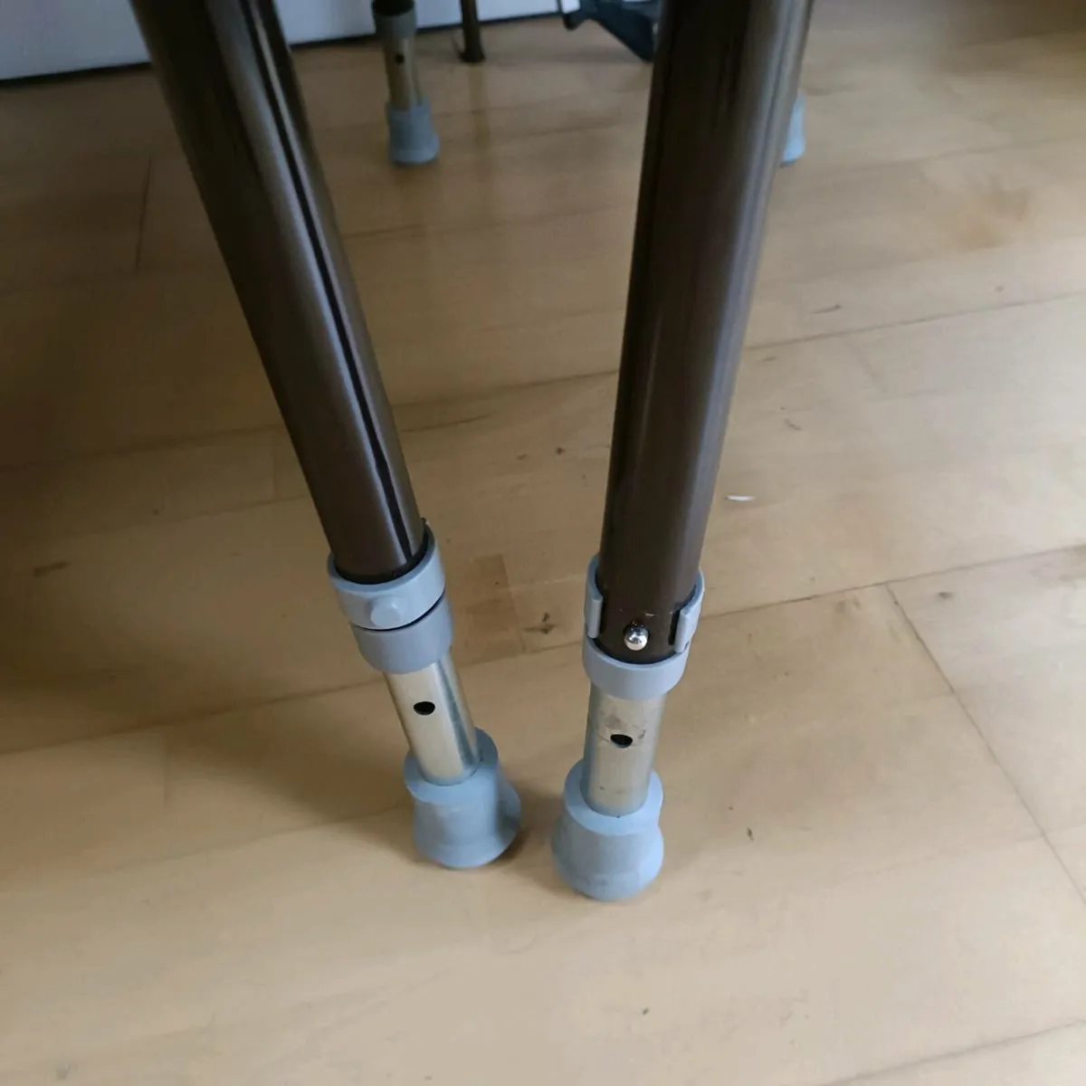 2 x Medical Chairs - Image 4