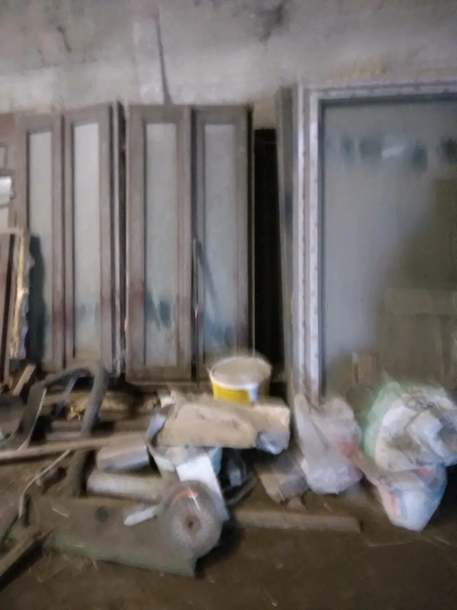 Windows and door - Image 2