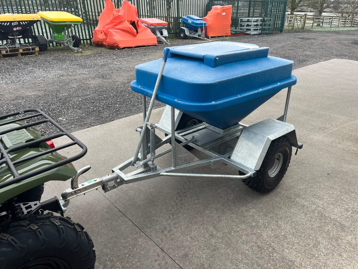 Sheep & Cattle Snackers / Feeders - Image 3