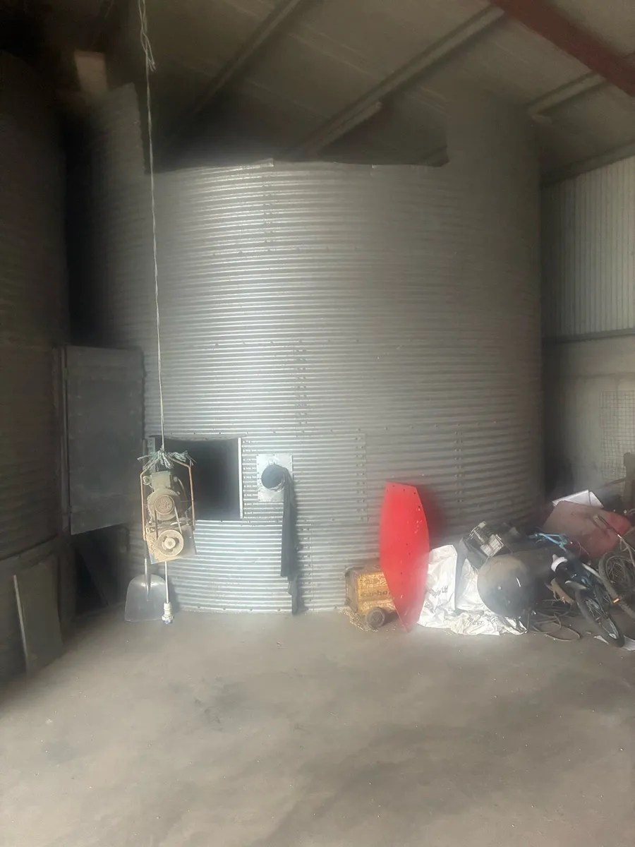Grain bins - Image 1