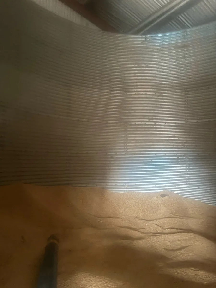 Grain bins - Image 4
