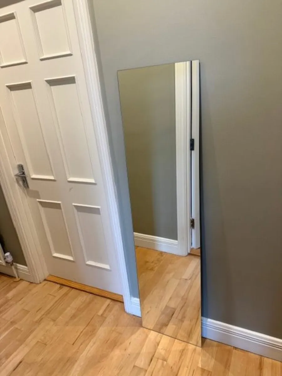 Full length mirror 155cm x 39cm x 4mm - Image 1