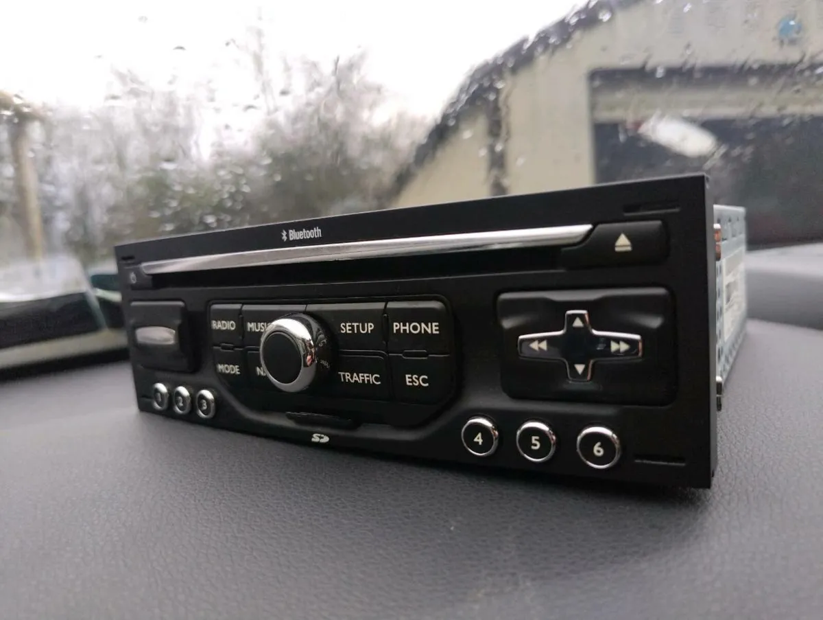 Car Radio Peugeot Citroën - Image 2