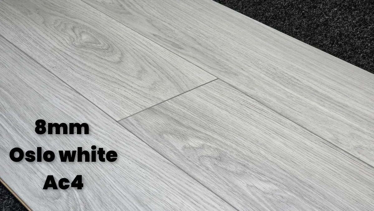 12mm laminated click flooring heavy duty - Image 3