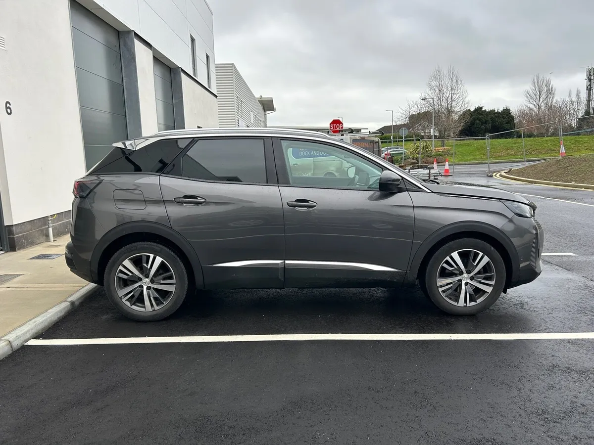 Peugeot 3008 - Image 2