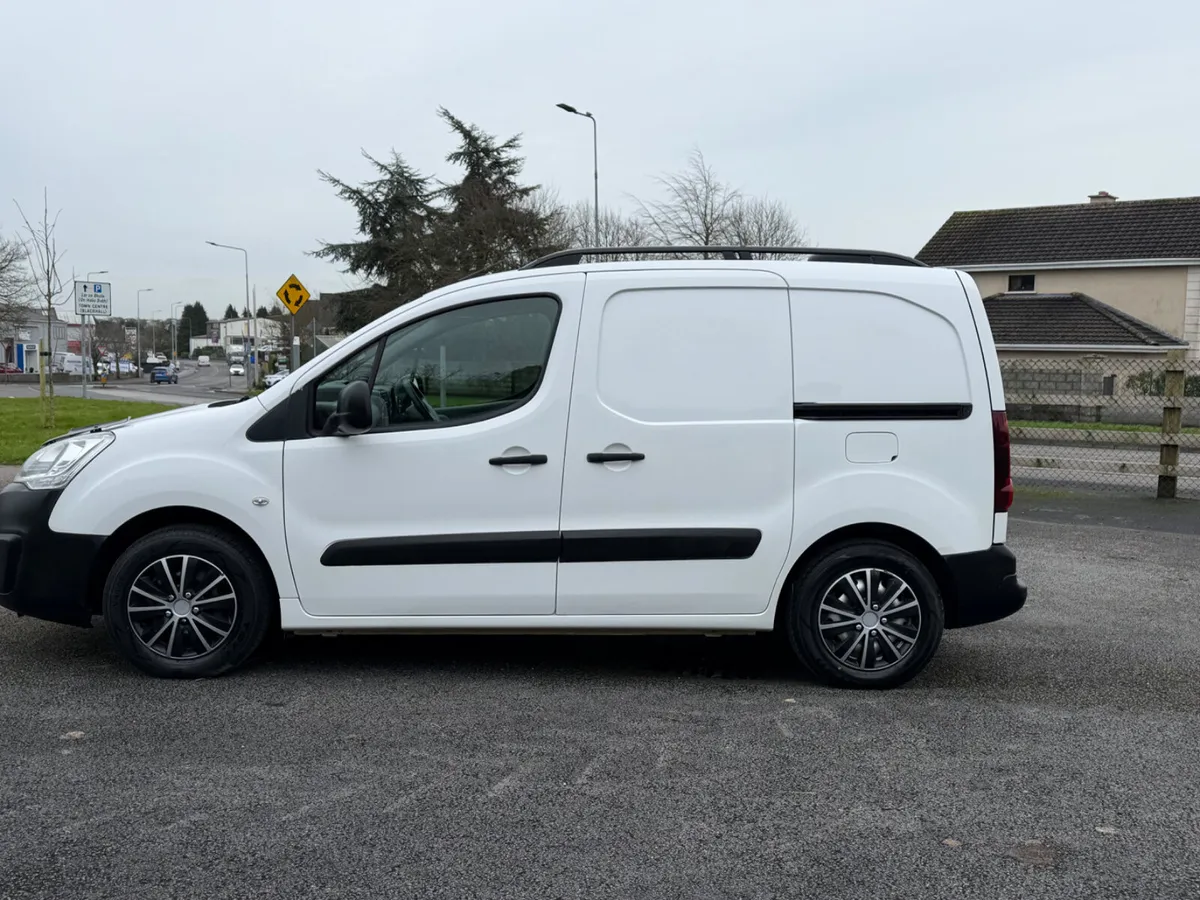 ABSOLUTELY IMMACULATE 3 SEATER PARTNER NEW TEST - Image 4