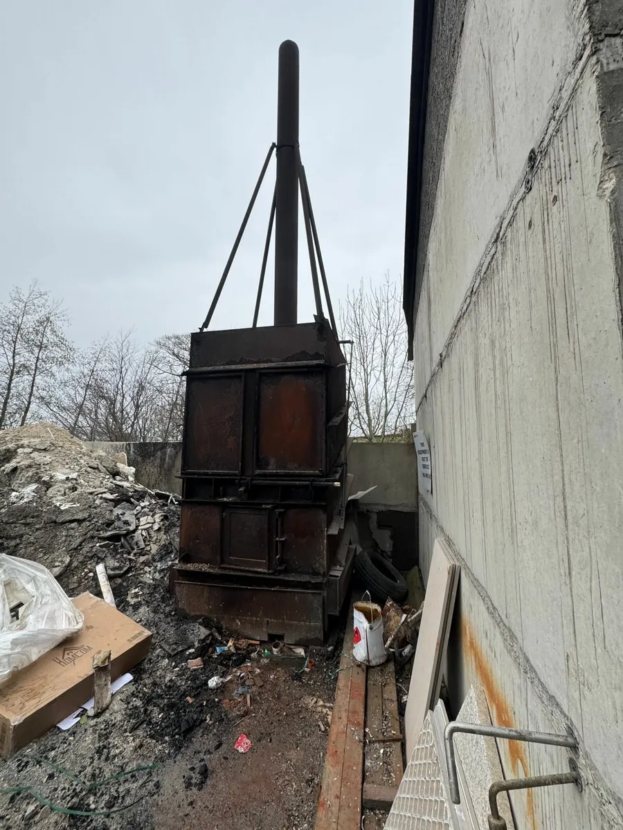 Industrial waste burner - Image 1