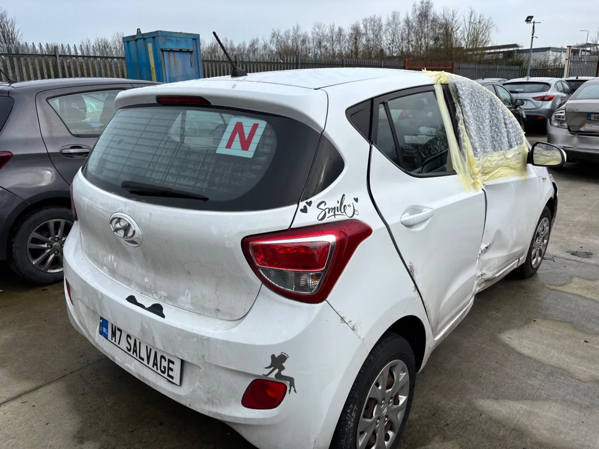 16 i10 1.0 Petrol 80km Drives - Image 3