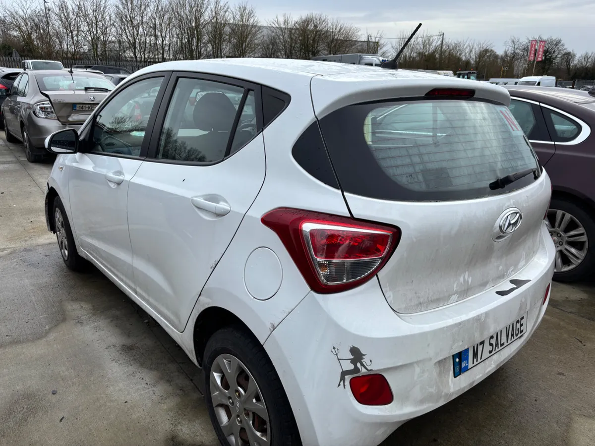 16 i10 1.0 Petrol 80km Drives - Image 4