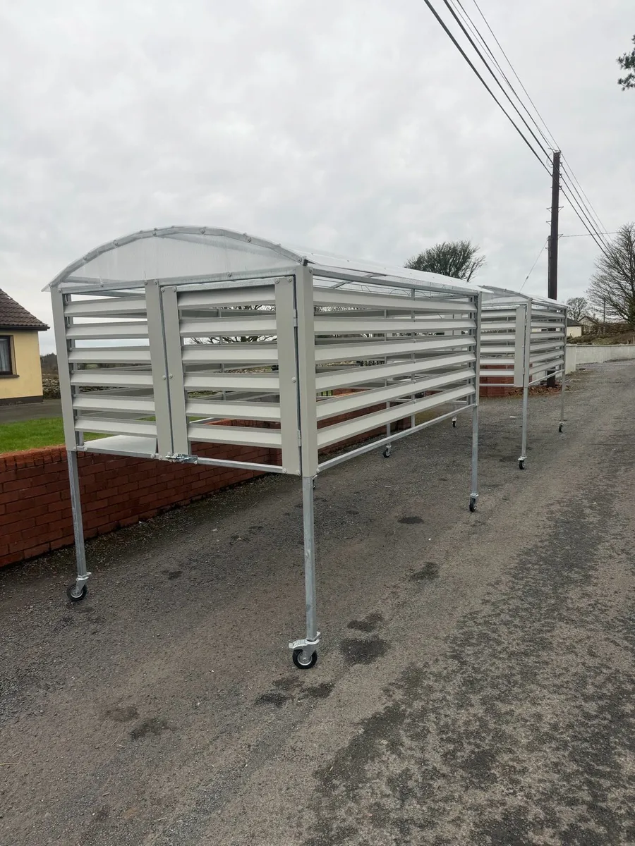 Covered clothes lines - Image 3