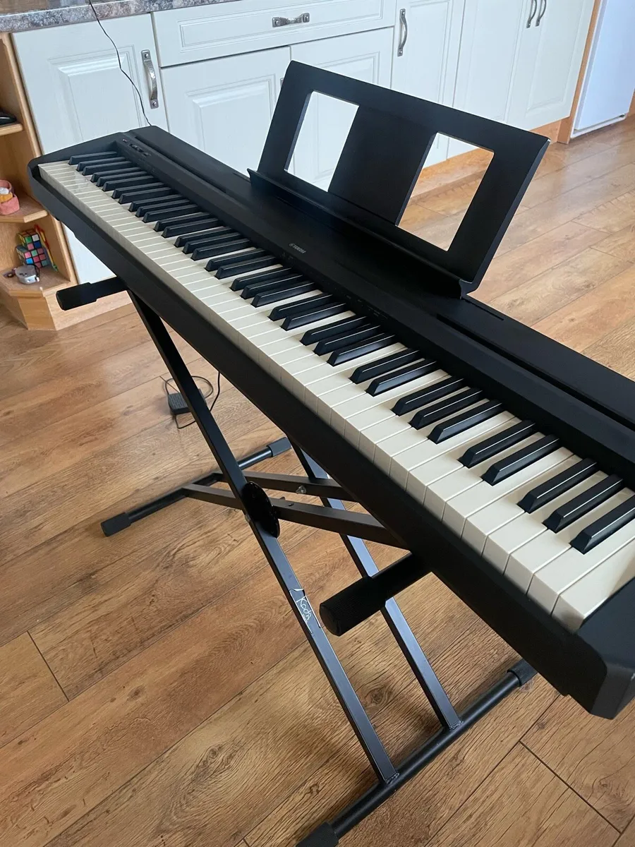 Yamaha Keyboard Piano - Image 2