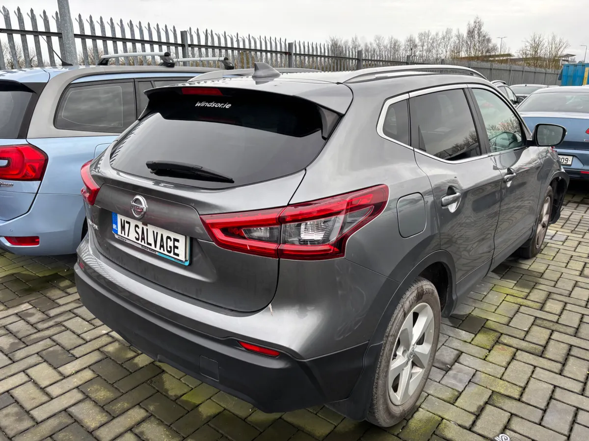 18 Qashqai 1.2 Petrol 150km Drives - Image 3