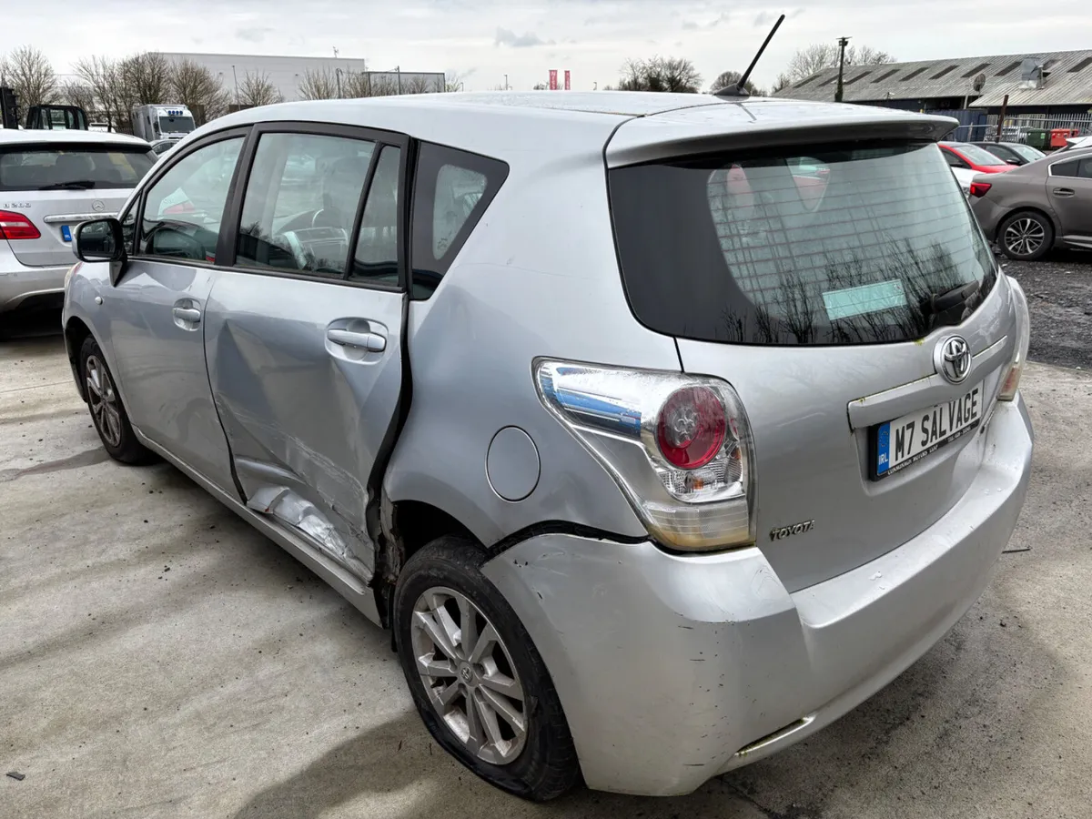 12 Verso D4D 2.0 7 Seats Drives 130k miles - Image 4