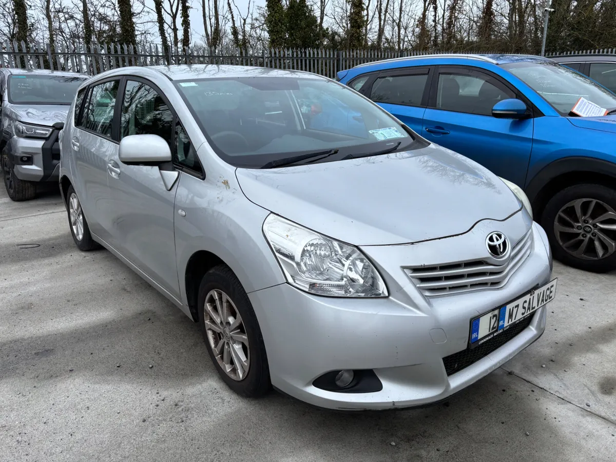 12 Verso D4D 2.0 7 Seats Drives 130k miles - Image 2