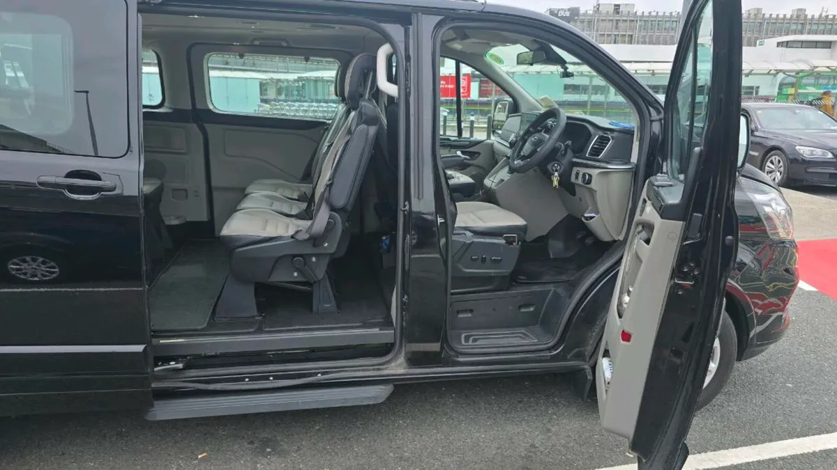 Ford Custom Tourneo - Image 4