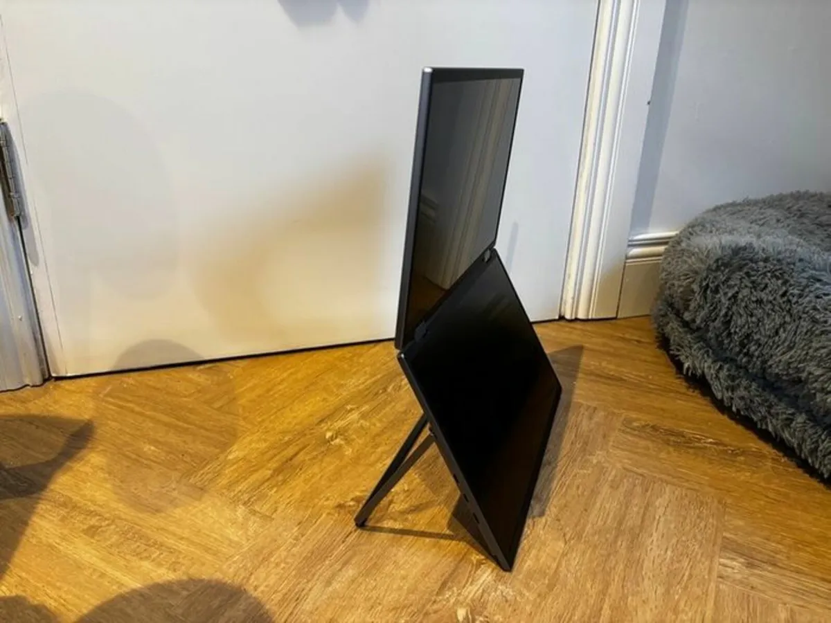 15.6" Dual Screen Portable Monitor - Image 2