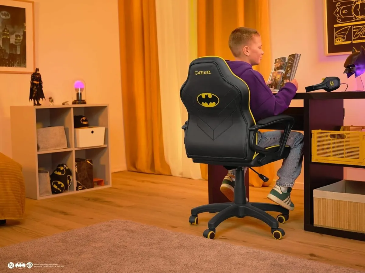 GX 703BM Revvo Batman Licensed Kids Gaming Chair - Image 2